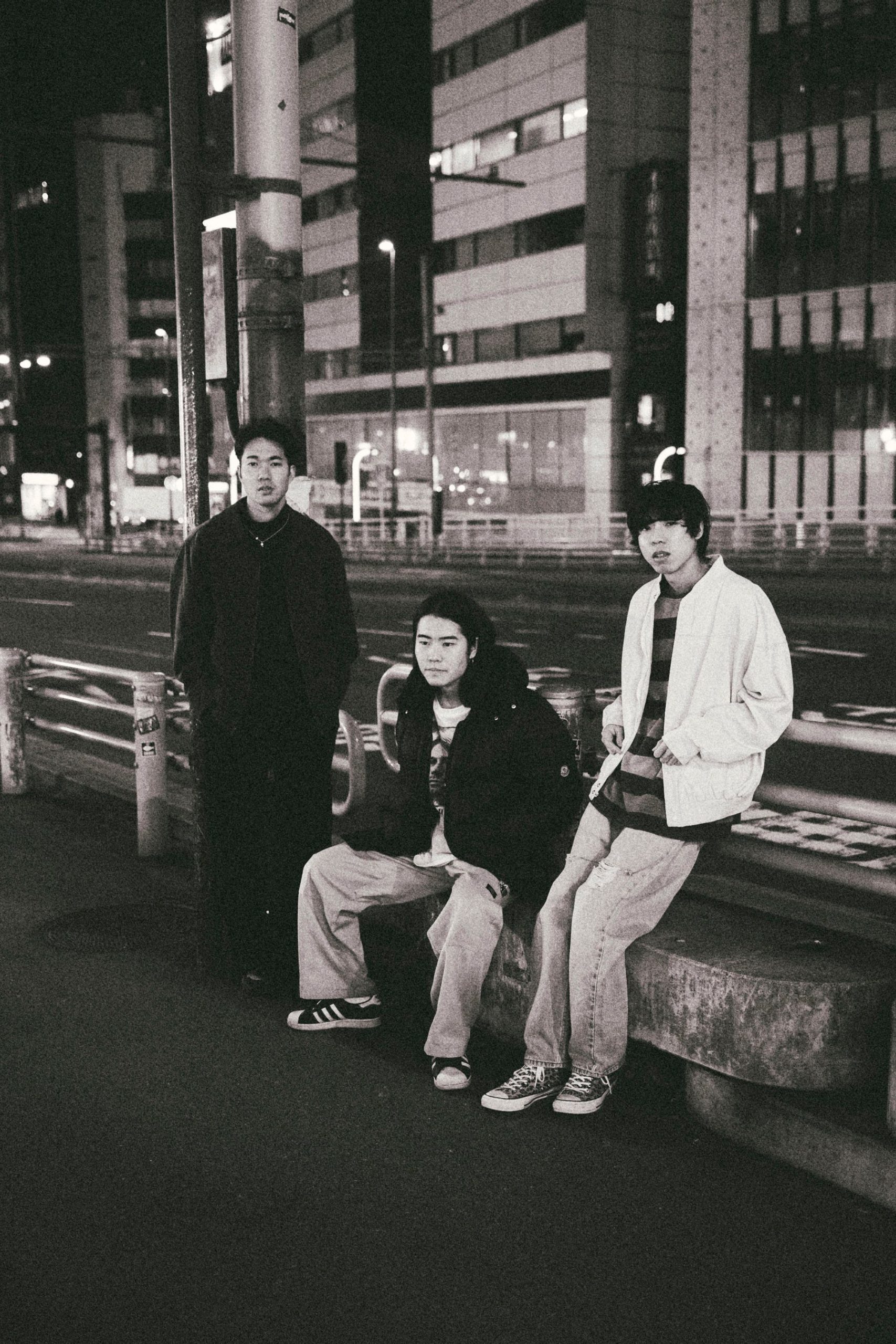 life crown（バンド写真）