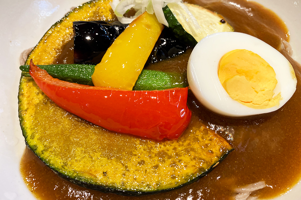 夏野菜たっぷりのカレーそばに