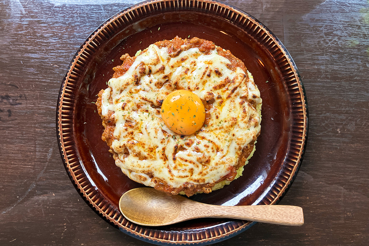 「お月見炙りチーズの特製キーマカレー（ごはん＆キーマ大盛り）」1480円（税込）