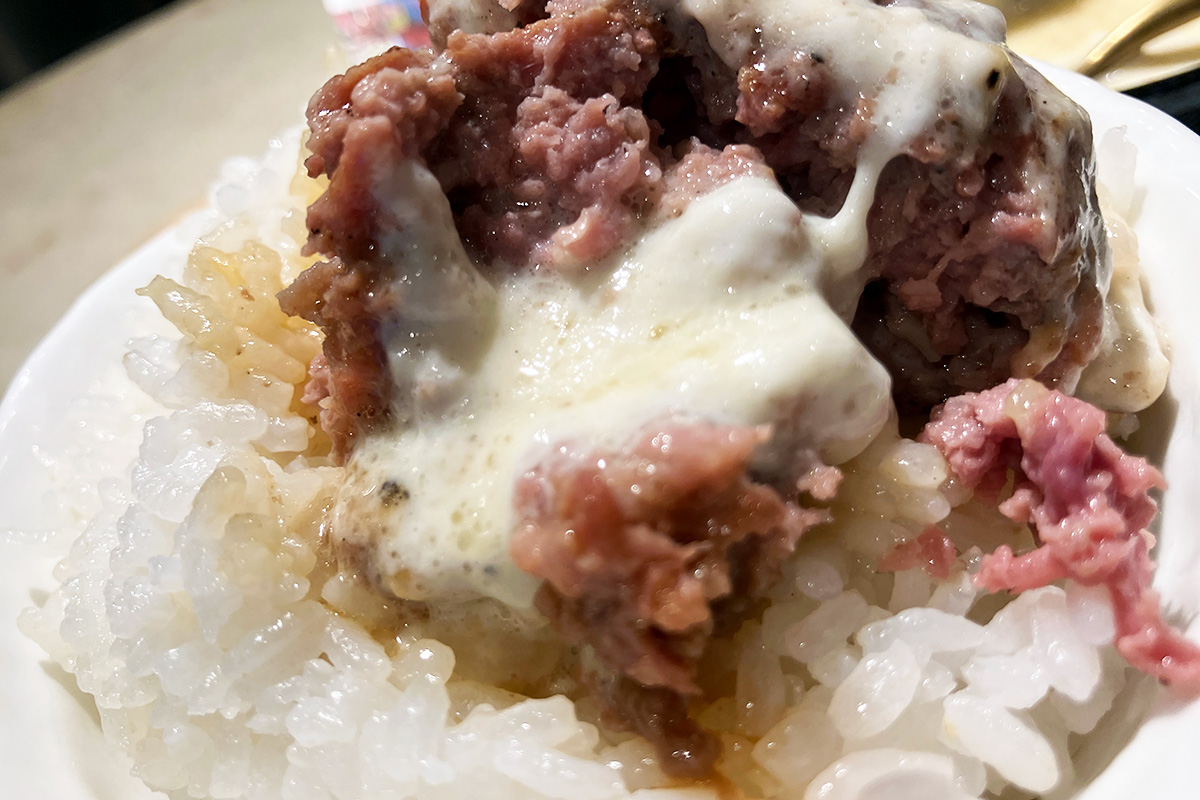 なんかチーズが永遠になくならなさそうだったので、じゃんじゃん追いチーズしてみる