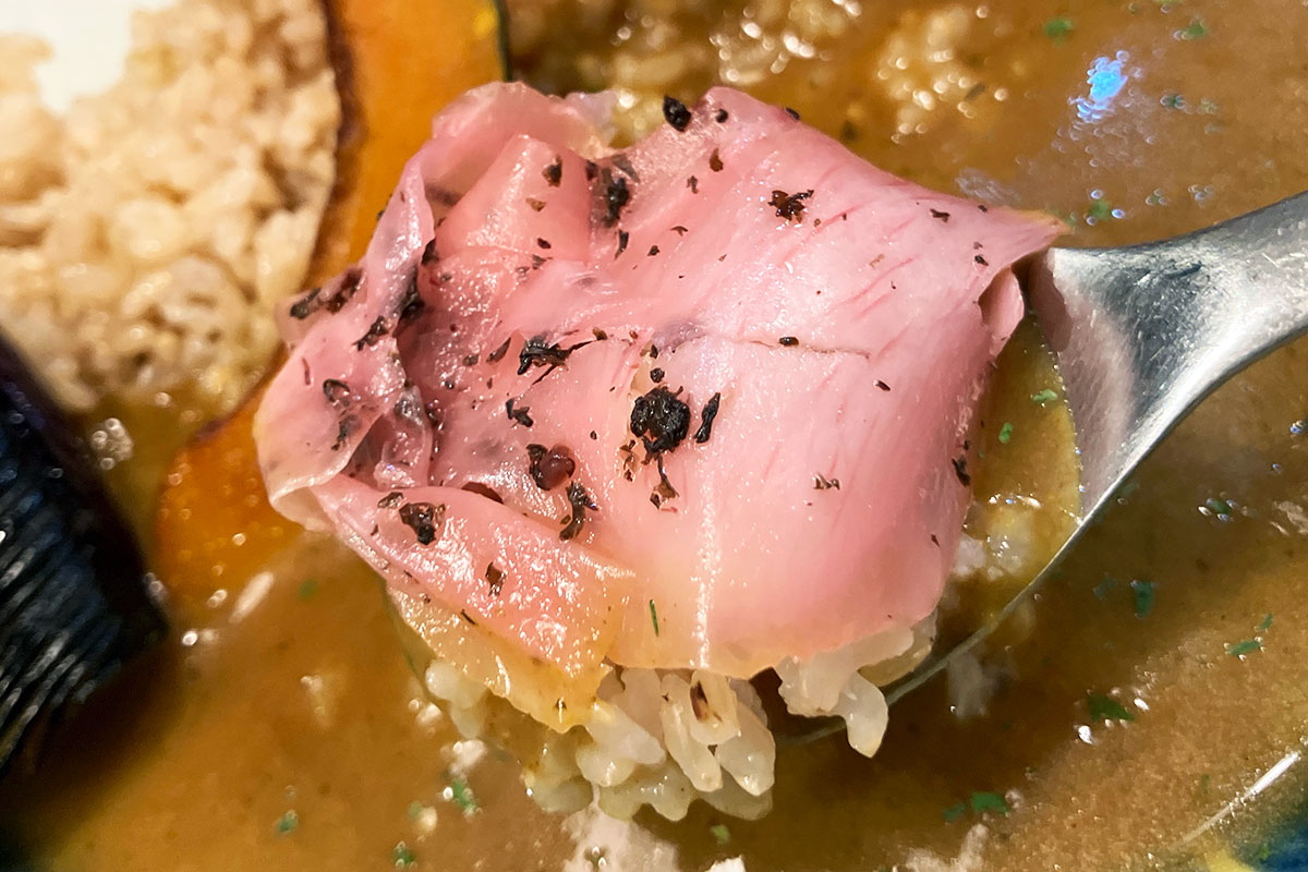 これ、カレーと一緒に味わうと味変でめっちゃいい!