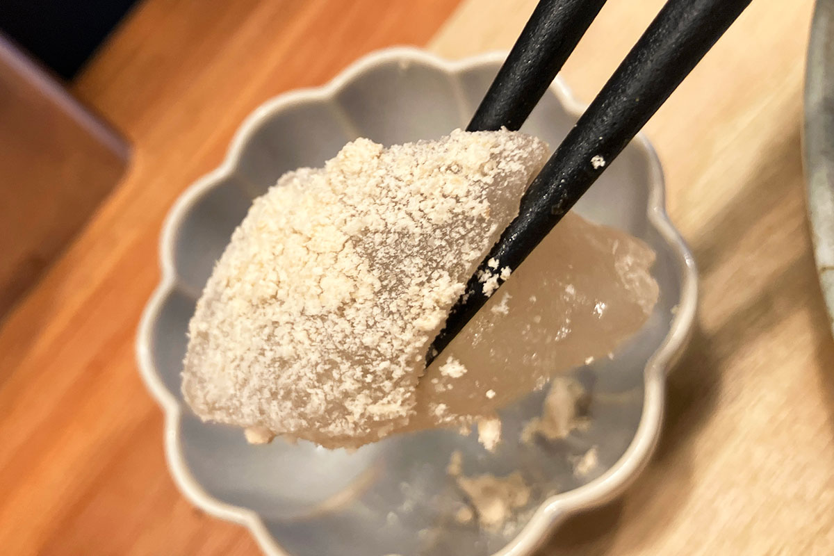 プチデザートは自家製わらび餅、もっちもっっち!